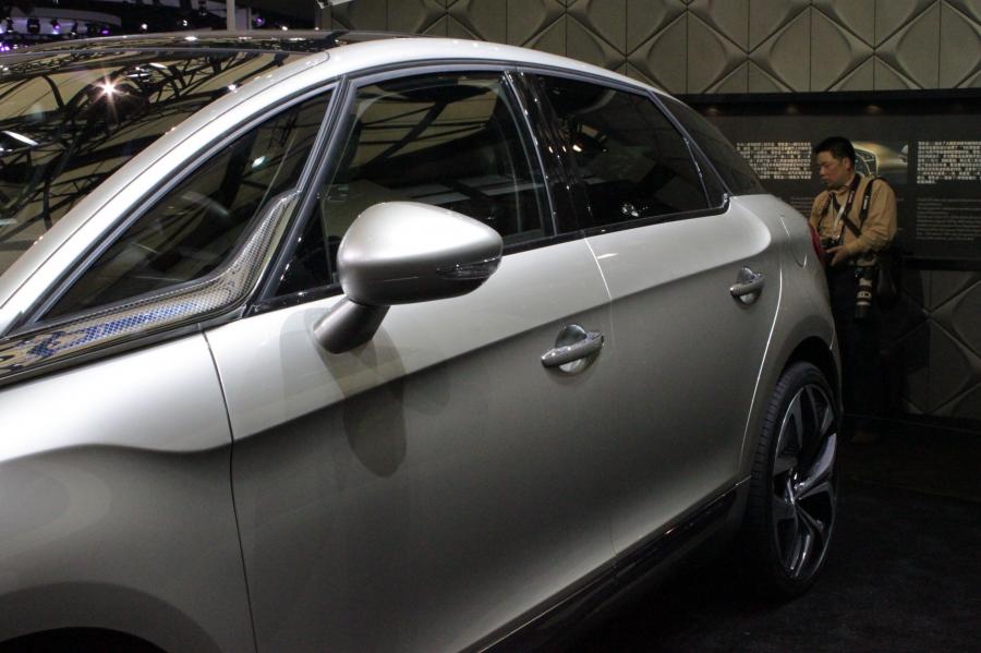  Citroen DS5 2012 года  (фото 92 из 182)